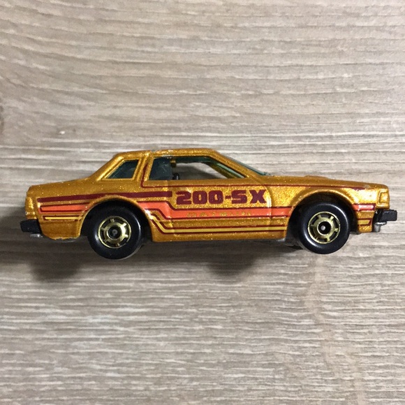 Vintage 1981 Hot Wheels Blackwall Datsun 200-SX Malaysia Gold Rims Opening Hood - Picture 3 of 6